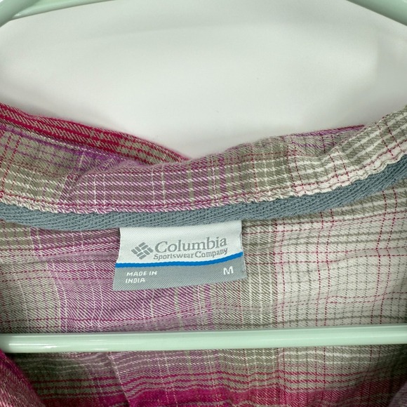 Columbia Womens‎ Shirt Size M 1/4 button down V Neck Plaid Hiking Outdoor - Picture 2 of 6